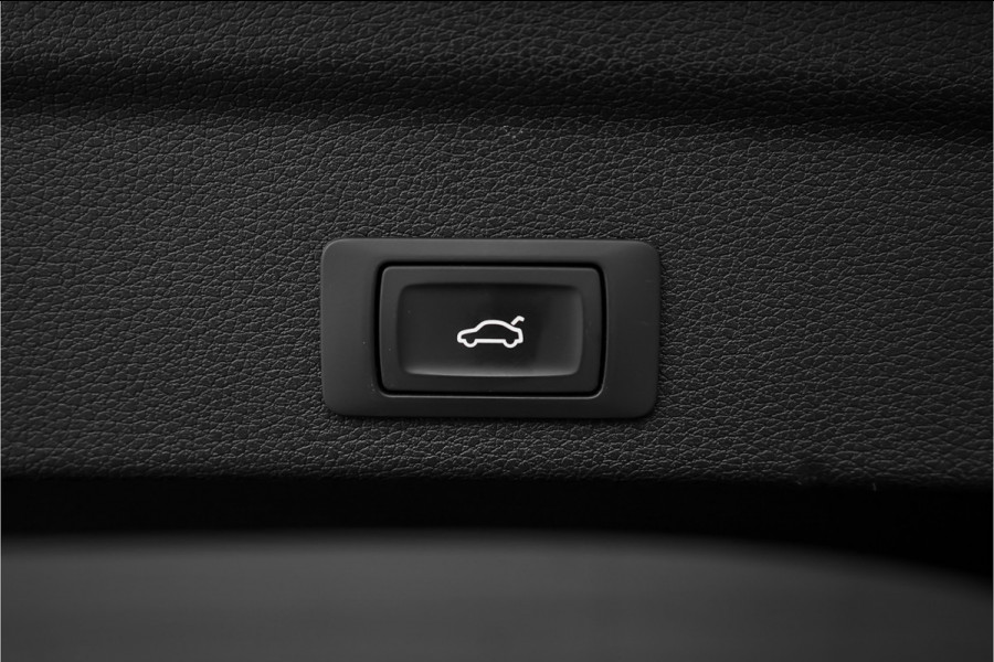 Audi Q3 Sportback 35 TFSI Pro Line S Pano CarPlay Trekhaak 20"