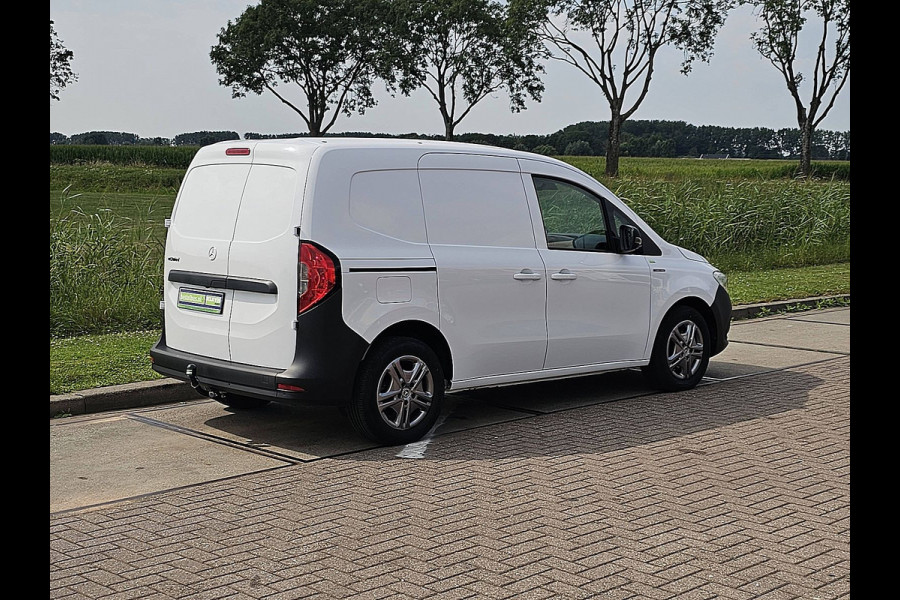 Mercedes-Benz eCitan 51kWh L1H1 Cruise control, Airco, Pdc, Carplay, Navi, Camera, Climate control, 51kWh, 290Km WLTP, Camera, 75kw-Snelladen, 3-Zits, Mbux, Trekhaak