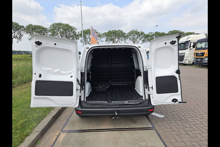 Mercedes-Benz eCitan 51kWh L1H1 Cruise control, Airco, Pdc, Carplay, Navi, Camera, Climate control, 51kWh, 290Km WLTP, Camera, 75kw-Snelladen, 3-Zits, Mbux, Trekhaak