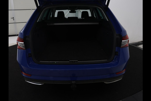 Škoda Superb Combi 1.4 TSI iV Laurin & Klement | SOH 95.8% | Trekhaak | Leder | Virtual Dashboard | Stoelverwarming | Memory | Virtual Dashboard | Park assist | Cruise control | Navigatie | Carplay |