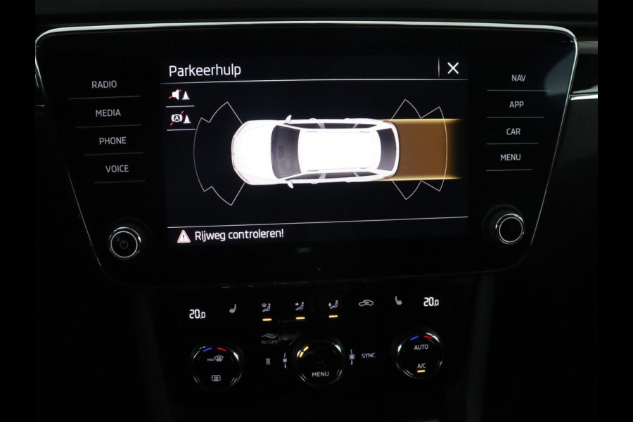 Škoda Superb Combi 1.4 TSI iV Laurin & Klement | SOH 95.8% | Trekhaak | Leder | Virtual Dashboard | Stoelverwarming | Memory | Virtual Dashboard | Park assist | Cruise control | Navigatie | Carplay |