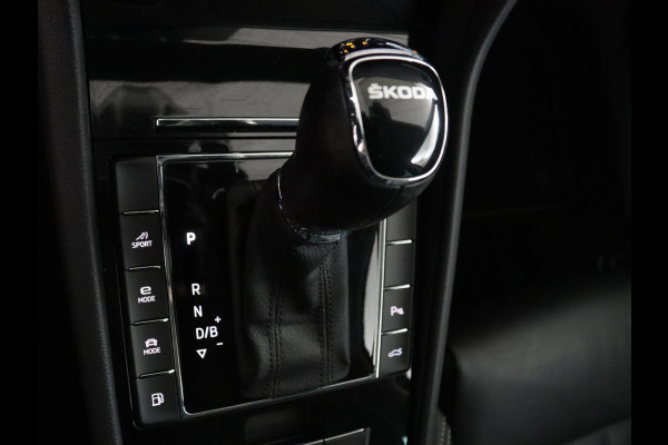 Škoda Superb Combi 1.4 TSI iV Laurin & Klement | SOH 95.8% | Trekhaak | Leder | Virtual Dashboard | Stoelverwarming | Memory | Virtual Dashboard | Park assist | Cruise control | Navigatie | Carplay |