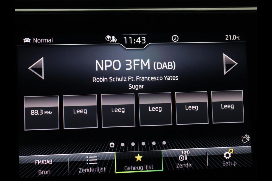 Škoda Superb Combi 1.4 TSI iV Laurin & Klement | SOH 95.8% | Trekhaak | Leder | Virtual Dashboard | Stoelverwarming | Memory | Virtual Dashboard | Park assist | Cruise control | Navigatie | Carplay |