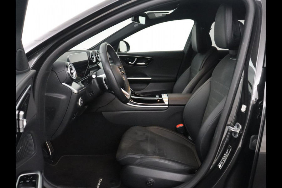 Mercedes-Benz C-Klasse 300e AMG-Line | SOH 97.7 | Leder/alcantara | Adaptive cruise | Memory | 360 camera | Sfeerverlichting | Burmester | Stoelverwarming | Full LED |