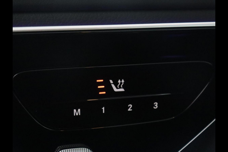 Mercedes-Benz C-Klasse 300e AMG-Line | SOH 97.7 | Leder/alcantara | Adaptive cruise | Memory | 360 camera | Sfeerverlichting | Burmester | Stoelverwarming | Full LED |