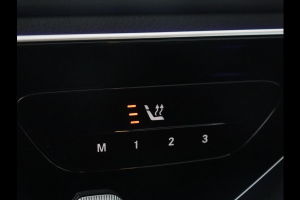 Mercedes-Benz C-Klasse 300e AMG-Line | SOH 97.7 | Leder/alcantara | Adaptive cruise | Memory | 360 camera | Sfeerverlichting | Burmester | Stoelverwarming | Full LED |