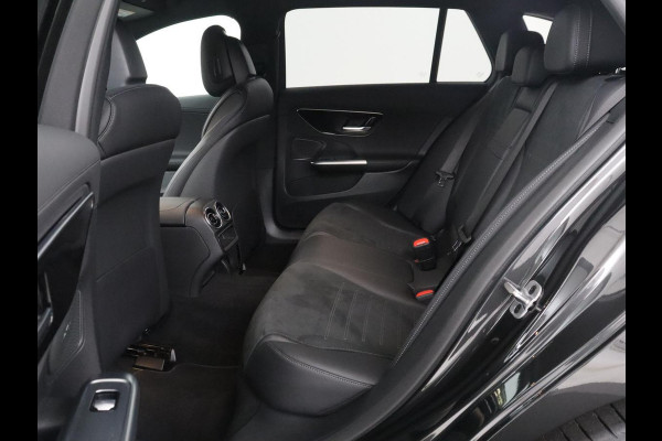 Mercedes-Benz C-Klasse 300e AMG-Line | SOH 97.7 | Leder/alcantara | Adaptive cruise | Memory | 360 camera | Sfeerverlichting | Burmester | Stoelverwarming | Full LED |