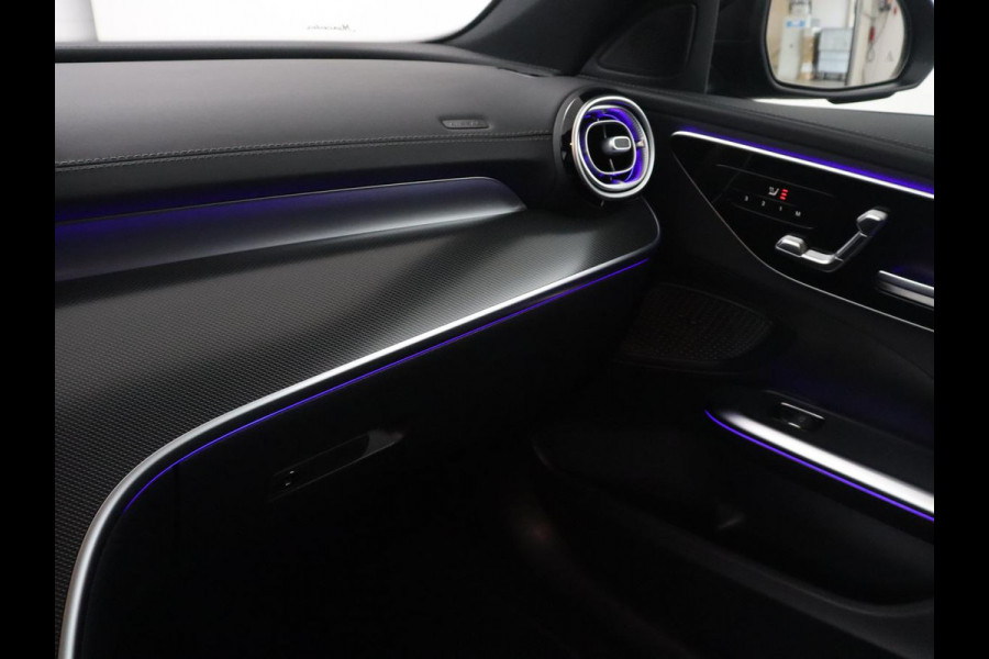 Mercedes-Benz C-Klasse 300e AMG-Line | SOH 97.7 | Leder/alcantara | Adaptive cruise | Memory | 360 camera | Sfeerverlichting | Burmester | Stoelverwarming | Full LED |