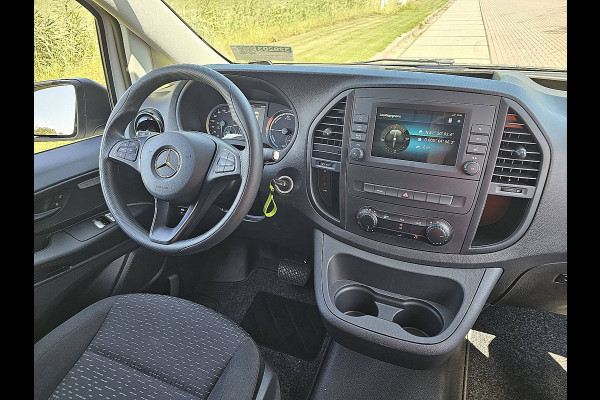 Mercedes-Benz eVito eVito 112 L3 60 kWh Cruise control, Airco, Pdc, Carplay, Camera, Climate control, Stoelverwarming, 280KM WLTP, 80kw-snelladen