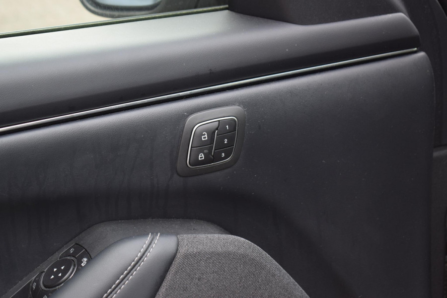 Ford Mustang Mach-E RWD 75 kWh | SOH: 92,6% | Pano | B&O | Leer | Memory | Stuur- en Stoelverwarming