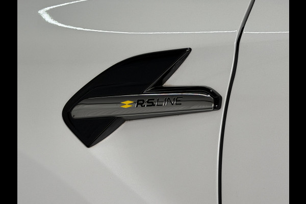 Renault Captur 1.6 E-Tech 160 R.S. Line | Groot Navi | 18" | Stoelverwarming | Camera | PDC V+A |