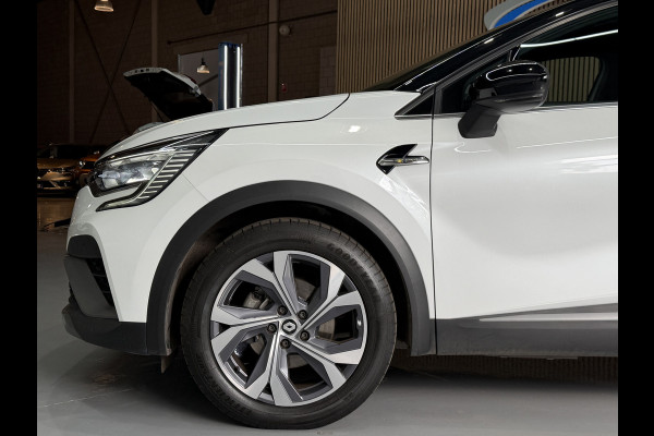 Renault Captur 1.6 E-Tech 160 R.S. Line | Groot Navi | 18" | Stoelverwarming | Camera | PDC V+A |