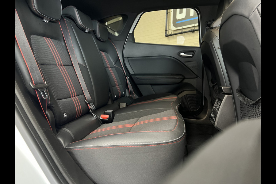 Renault Captur 1.6 E-Tech 160 R.S. Line | Groot Navi | 18" | Stoelverwarming | Camera | PDC V+A |