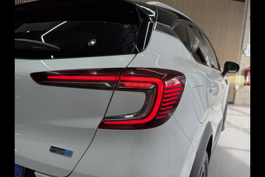 Renault Captur 1.6 E-Tech 160 R.S. Line | Groot Navi | 18" | Stoelverwarming | Camera | PDC V+A |