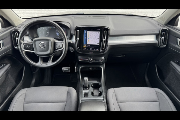 Volvo XC40 1.5 T2 Momentum Core Achteruitrijcamera Carplay Adaptive Cruise Climate Control Stoel en Stuurverwarming