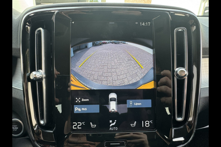 Volvo XC40 1.5 T2 Momentum Core Achteruitrijcamera Carplay Adaptive Cruise Climate Control Stoel en Stuurverwarming