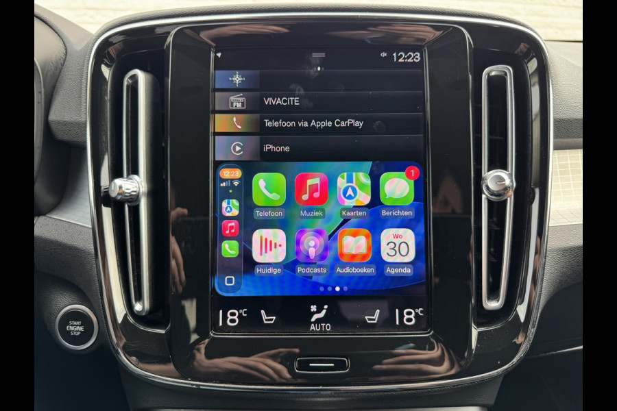 Volvo XC40 1.5 T2 Momentum Core Achteruitrijcamera Carplay Adaptive Cruise Climate Control Stoel en Stuurverwarming