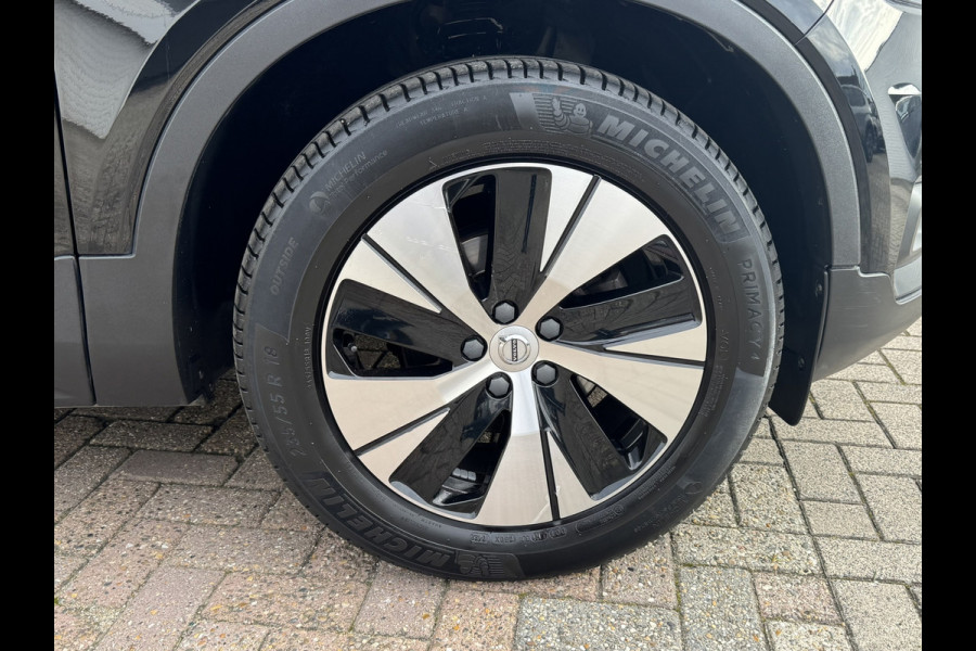 Volvo XC40 1.5 T2 Momentum Core Achteruitrijcamera Carplay Adaptive Cruise Climate Control Stoel en Stuurverwarming