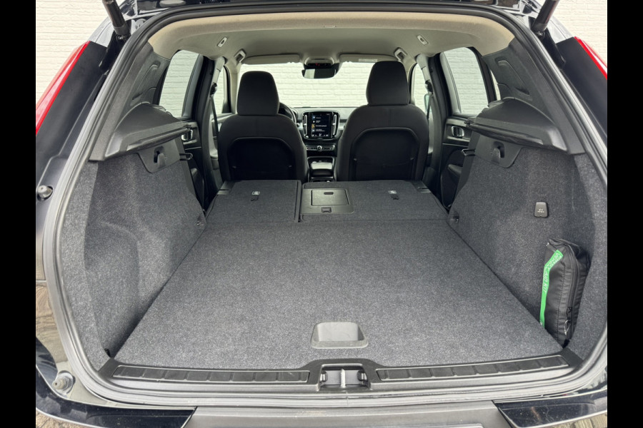 Volvo XC40 1.5 T2 Momentum Core Achteruitrijcamera Carplay Adaptive Cruise Climate Control Stoel en Stuurverwarming