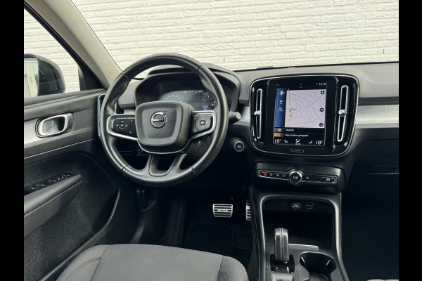 Volvo XC40 1.5 T2 Momentum Core Achteruitrijcamera Carplay Adaptive Cruise Climate Control Stoel en Stuurverwarming