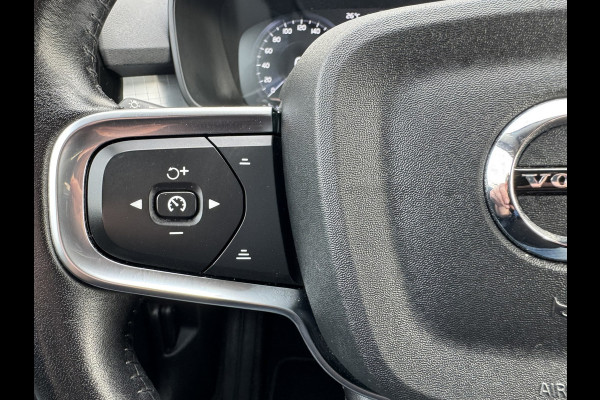 Volvo XC40 1.5 T2 Momentum Core Achteruitrijcamera Carplay Adaptive Cruise Climate Control Stoel en Stuurverwarming