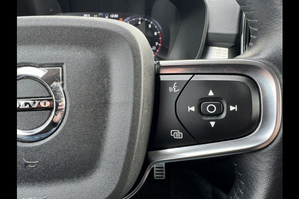 Volvo XC40 1.5 T2 Momentum Core Achteruitrijcamera Carplay Adaptive Cruise Climate Control Stoel en Stuurverwarming