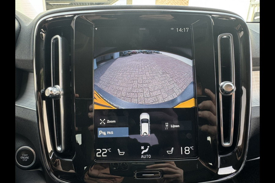 Volvo XC40 1.5 T2 Momentum Core Achteruitrijcamera Carplay Adaptive Cruise Climate Control Stoel en Stuurverwarming