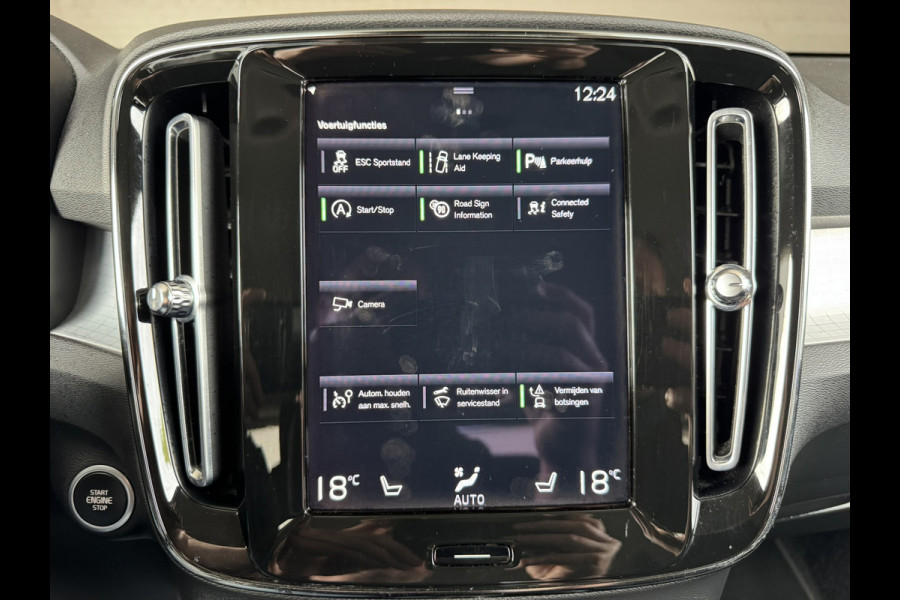 Volvo XC40 1.5 T2 Momentum Core Achteruitrijcamera Carplay Adaptive Cruise Climate Control Stoel en Stuurverwarming