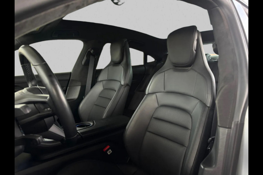 Porsche Taycan Turbo 93 kWh (Goed OndH, Panorama, Passagier Display, Bose, LuchtVering, SportChrono, Ledere Dash, 360 Camera, Etc)