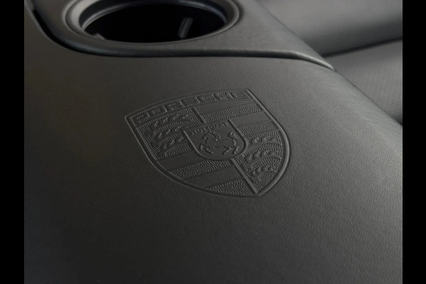 Porsche Taycan Turbo 93 kWh (Goed OndH, Panorama, Passagier Display, Bose, LuchtVering, SportChrono, Ledere Dash, 360 Camera, Etc)
