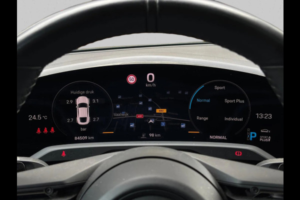 Porsche Taycan Turbo 93 kWh (Goed OndH, Panorama, Passagier Display, Bose, LuchtVering, SportChrono, Ledere Dash, 360 Camera, Etc)