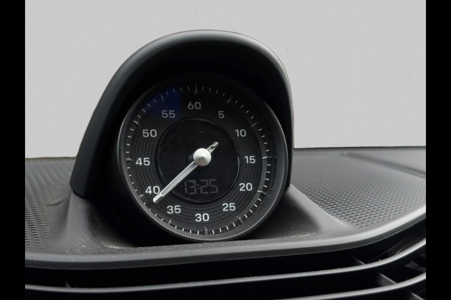 Porsche Taycan Turbo 93 kWh (Goed OndH, Panorama, Passagier Display, Bose, LuchtVering, SportChrono, Ledere Dash, 360 Camera, Etc)