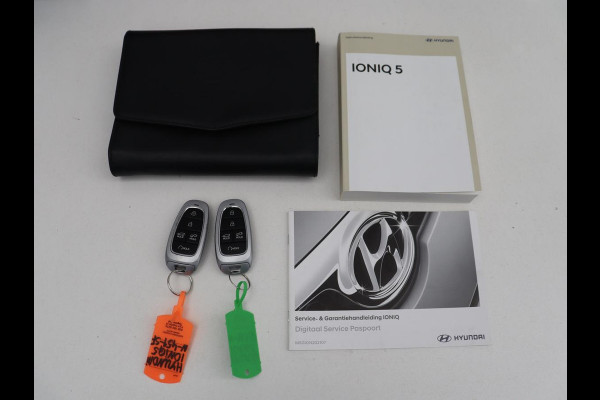 Hyundai IONIQ 5 Connect+ AWD 73kWh | SOH 96.8% | Trekhaak | Leder | Head-up | Stuur/stoel verwarming | Adaptive cruise | Camera | Park assist | Carplay | Bose sound |
