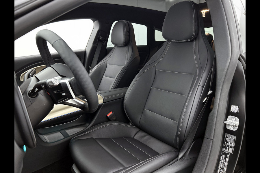 Mercedes-Benz CLA-Klasse 250+ Business Solution AMG 85.5 kWh | Edition 1 pakket | Premium Pakket | Winterpakket | Trekhaak | Vast panoramadak | Burmester Surround Sound | Sportstoelen | GUARD 360° | 19 inch vijf-dubbelspaaks lichtmetalen AMG-velgen |