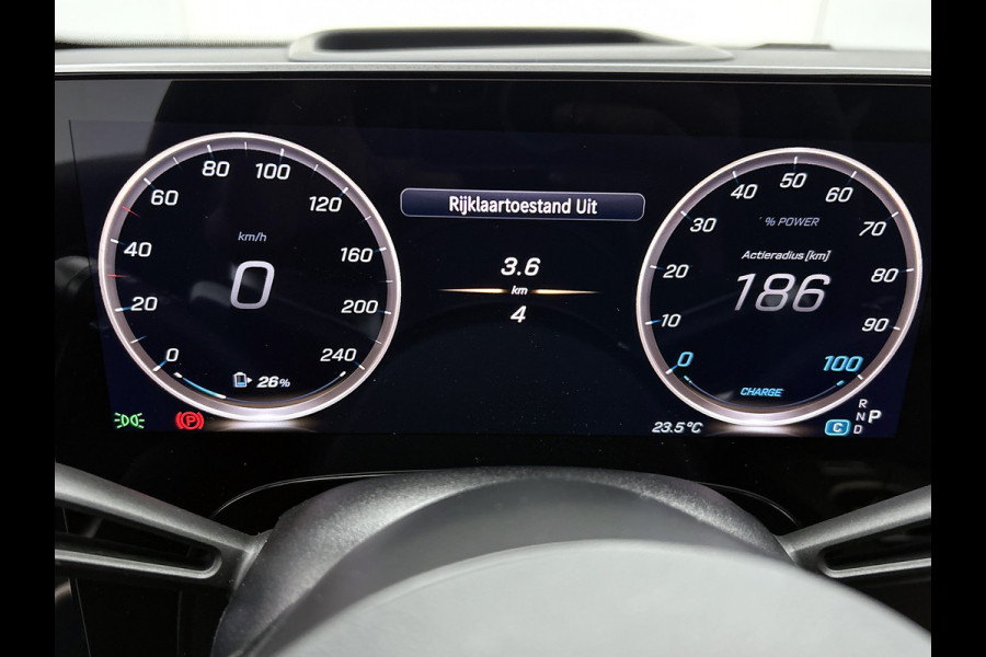 Mercedes-Benz CLA-Klasse 250+ Business Solution AMG 85.5 kWh | Edition 1 pakket | Premium Pakket | Winterpakket | Trekhaak | Vast panoramadak | Burmester Surround Sound | Sportstoelen | GUARD 360° | 19 inch vijf-dubbelspaaks lichtmetalen AMG-velgen |