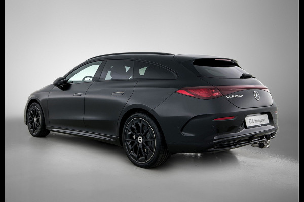 Mercedes-Benz CLA-Klasse 250+ Business Solution AMG 85.5 kWh | Edition 1 pakket | Premium Pakket | Winterpakket | Trekhaak | Vast panoramadak | Burmester Surround Sound | Sportstoelen | GUARD 360° | 19 inch vijf-dubbelspaaks lichtmetalen AMG-velgen |