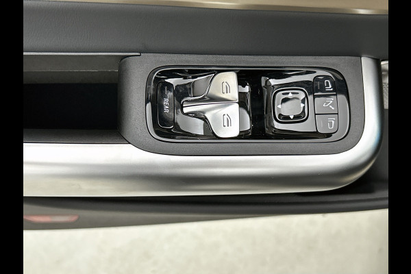 Mercedes-Benz CLA-Klasse 250+ Business Solution AMG 85.5 kWh | Edition 1 pakket | Premium Pakket | Winterpakket | Trekhaak | Vast panoramadak | Burmester Surround Sound | Sportstoelen | GUARD 360° | 19 inch vijf-dubbelspaaks lichtmetalen AMG-velgen |