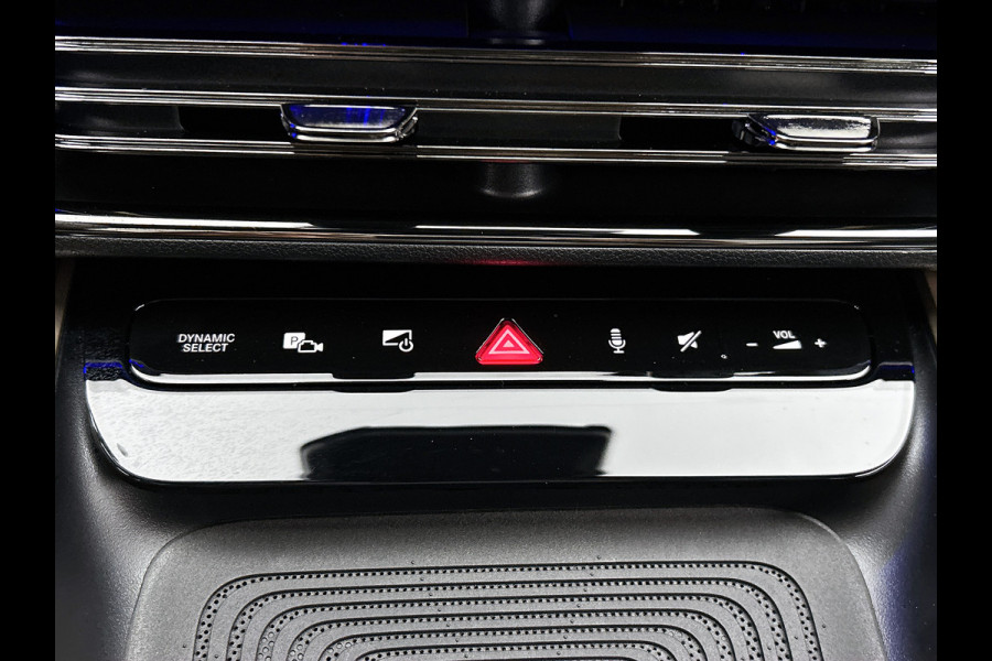 Mercedes-Benz CLA-Klasse 250+ Business Solution AMG 85.5 kWh | Edition 1 pakket | Premium Pakket | Winterpakket | Trekhaak | Vast panoramadak | Burmester Surround Sound | Sportstoelen | GUARD 360° | 19 inch vijf-dubbelspaaks lichtmetalen AMG-velgen |