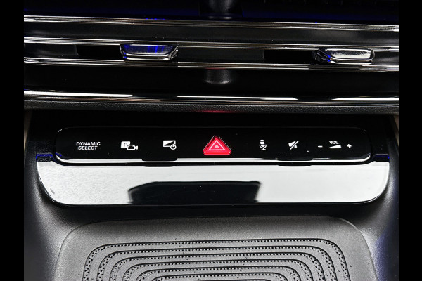Mercedes-Benz CLA-Klasse 250+ Business Solution AMG 85.5 kWh | Edition 1 pakket | Premium Pakket | Winterpakket | Trekhaak | Vast panoramadak | Burmester Surround Sound | Sportstoelen | GUARD 360° | 19 inch vijf-dubbelspaaks lichtmetalen AMG-velgen |