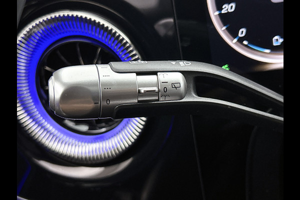 Mercedes-Benz CLA-Klasse 250+ Business Solution AMG 85.5 kWh | Edition 1 pakket | Premium Pakket | Winterpakket | Trekhaak | Vast panoramadak | Burmester Surround Sound | Sportstoelen | GUARD 360° | 19 inch vijf-dubbelspaaks lichtmetalen AMG-velgen |