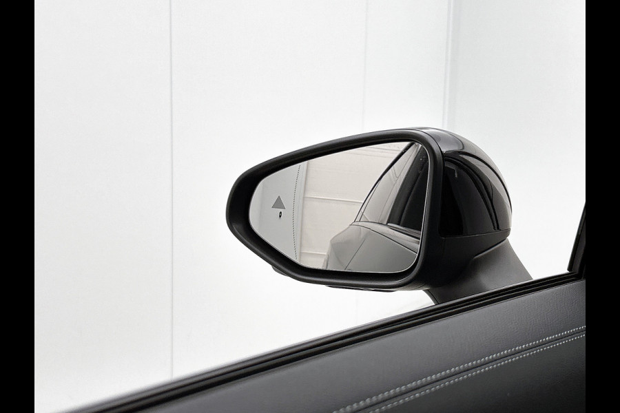 Mercedes-Benz CLA-Klasse 250+ Business Solution AMG 85.5 kWh | Edition 1 pakket | Premium Pakket | Winterpakket | Trekhaak | Vast panoramadak | Burmester Surround Sound | Sportstoelen | GUARD 360° | 19 inch vijf-dubbelspaaks lichtmetalen AMG-velgen |