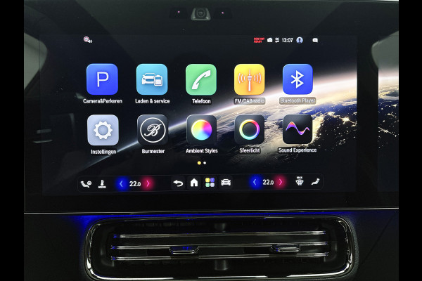 Mercedes-Benz CLA-Klasse 250+ Business Solution AMG 85.5 kWh | Edition 1 pakket | Premium Pakket | Winterpakket | Trekhaak | Vast panoramadak | Burmester Surround Sound | Sportstoelen | GUARD 360° | 19 inch vijf-dubbelspaaks lichtmetalen AMG-velgen |