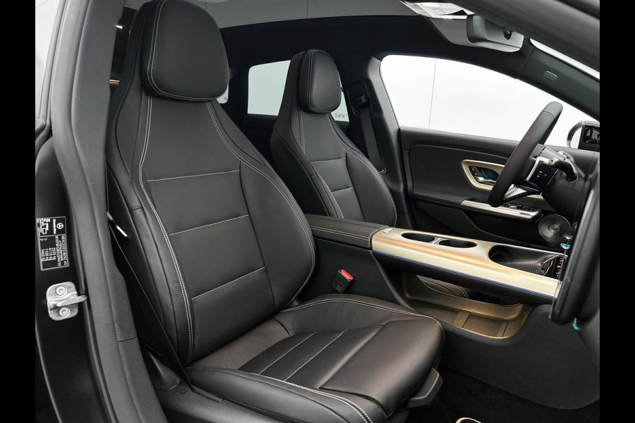 Mercedes-Benz CLA-Klasse 250+ Business Solution AMG 85.5 kWh | Edition 1 pakket | Premium Pakket | Winterpakket | Trekhaak | Vast panoramadak | Burmester Surround Sound | Sportstoelen | GUARD 360° | 19 inch vijf-dubbelspaaks lichtmetalen AMG-velgen |