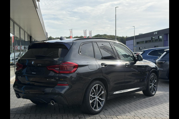 BMW X3 xDrive30e Executive | M pakket | Trekhaak | LED koplampen |  Keyless entry | Elektrsiche achterklep | Live Cockpit Professional | Elektrisch verstelbare stoel(en) met geheugen | Houtafwerking interieur | Voorstoelen verwarmd