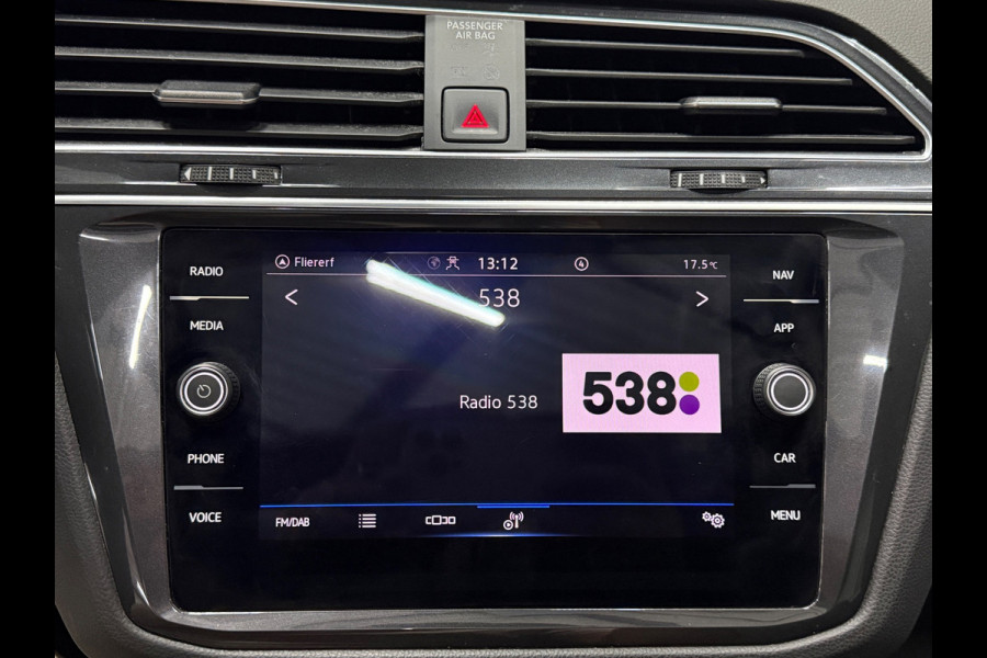 Volkswagen Tiguan 245 PK eHybrid Life DSG || Pano | Virtual Cockpit | ACC | Camera | Navi | LED