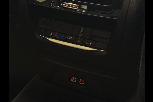 BMW iX3 High Executive 80 kWh M-pakket (NL-auto, Dealer OnderH, Panoramadak, Navi Pro, 360 Camera, Leder, Auto Pilot, StoelV, Etc)