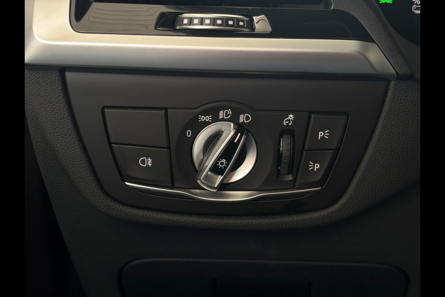 BMW iX3 High Executive 80 kWh M-pakket (NL-auto, Dealer OnderH, Panoramadak, Navi Pro, 360 Camera, Leder, Auto Pilot, StoelV, Etc)