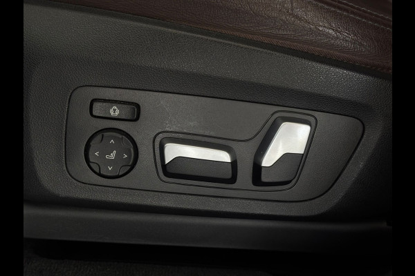 BMW iX3 High Executive 80 kWh M-pakket (NL-auto, Dealer OnderH, Panoramadak, Navi Pro, 360 Camera, Leder, Auto Pilot, StoelV, Etc)