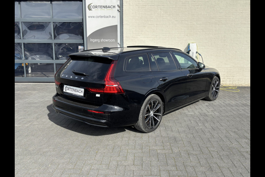 Volvo V60 2.0 T8 Plug-in hybrid AWD Ultimate Dark | Zwenkbare trekhaak | Panoramadak | Adaptieve cruise | Memory | Harman Kardon |