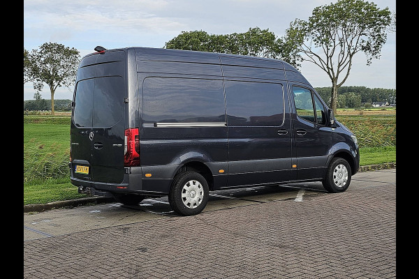 Mercedes-Benz Sprinter 317 1.9 CDI L2H2 RWD Cruise control, Airco, Carplay, Navi, Camera, Led, Lane-assist, Climate control, Dodehoek detectie, 3,5T-trekhaak